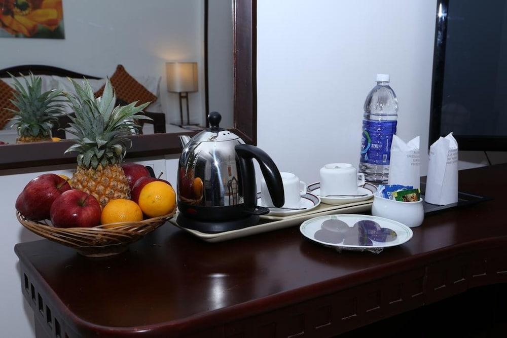 Golf View Hotels & Suites Nedumbassery Buitenkant foto