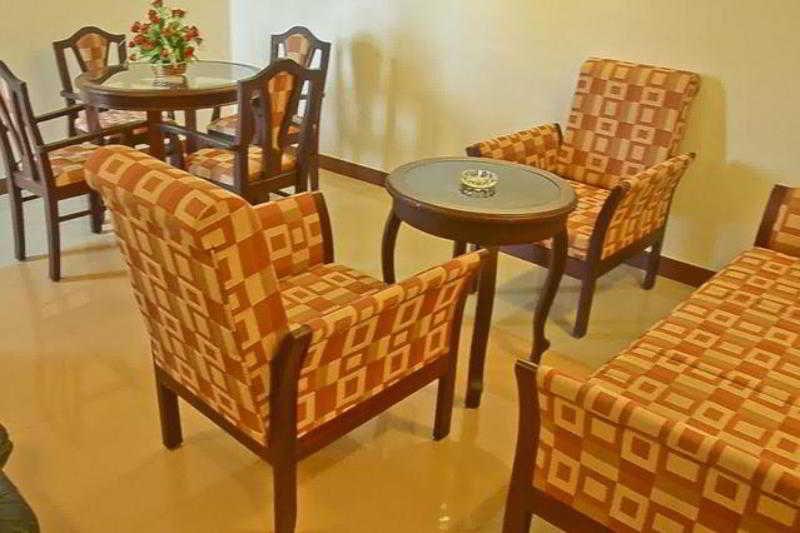 Golf View Hotels & Suites Nedumbassery Buitenkant foto