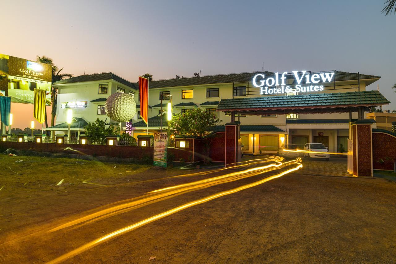 Golf View Hotels & Suites Nedumbassery Buitenkant foto