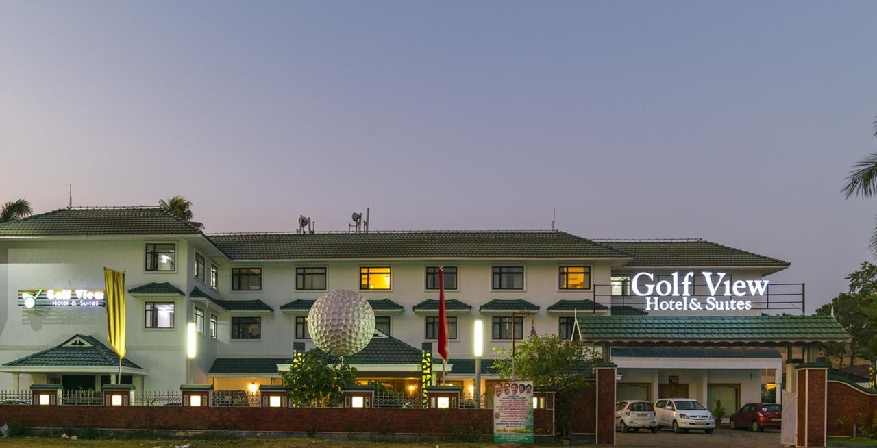 Golf View Hotels & Suites Nedumbassery Buitenkant foto